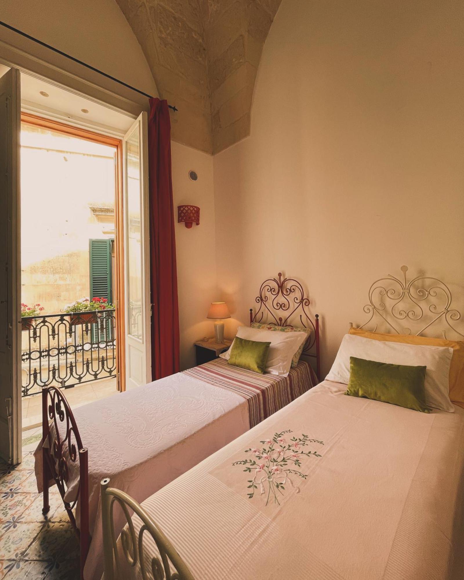 Antica Dimora Dei Nonni Bed & Breakfast Lecce Exterior photo