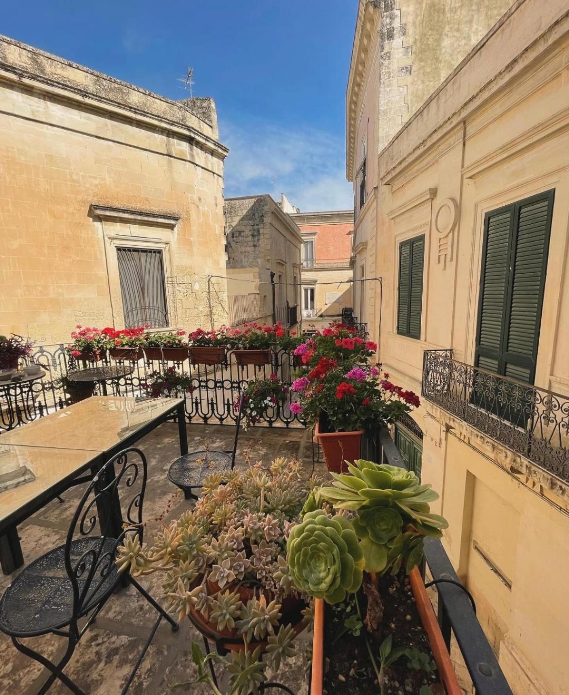 Antica Dimora Dei Nonni Bed & Breakfast Lecce Exterior photo